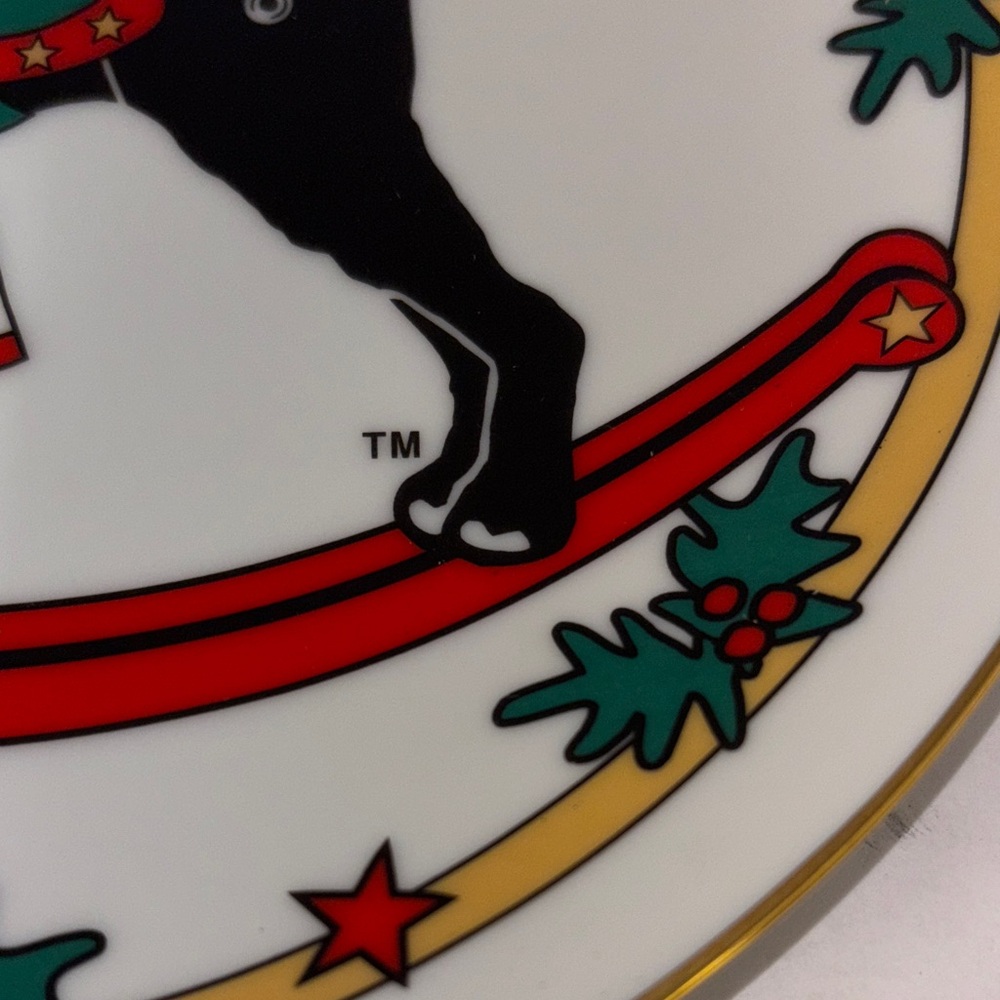 1998 The Black Dog Holiday Plate - Picture 4 of 6